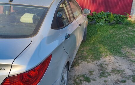 Hyundai Solaris II рестайлинг, 2013 год, 720 000 рублей, 19 фотография