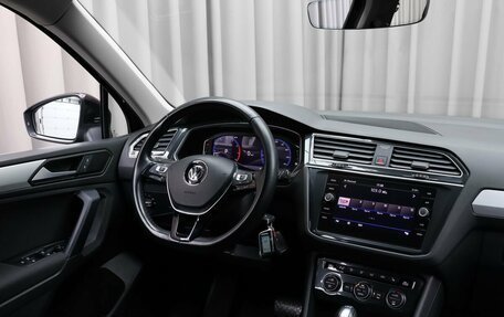 Volkswagen Tiguan II, 2019 год, 2 849 000 рублей, 8 фотография