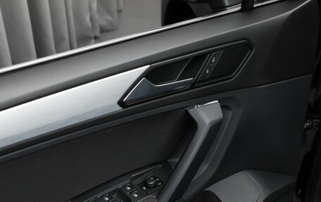 Volkswagen Tiguan II, 2019 год, 2 849 000 рублей, 18 фотография