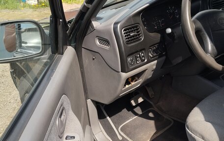 KIA Sportage IV рестайлинг, 2002 год, 450 000 рублей, 9 фотография