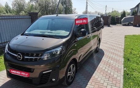 Opel Zafira Life I, 2020 год, 3 025 000 рублей, 5 фотография