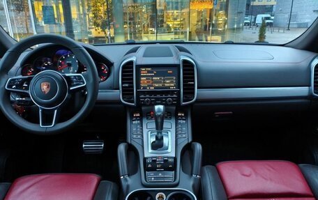 Porsche Cayenne III, 2015 год, 3 300 000 рублей, 15 фотография