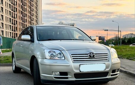 Toyota Avensis III рестайлинг, 2003 год, 530 000 рублей, 1 фотография