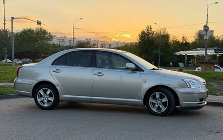 Toyota Avensis III рестайлинг, 2003 год, 530 000 рублей, 19 фотография