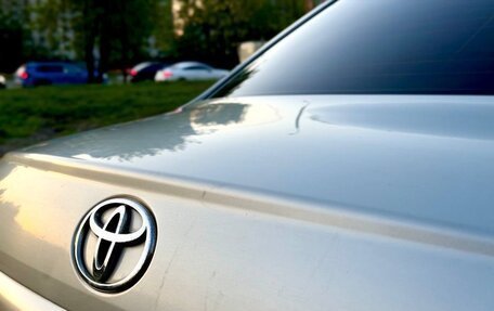 Toyota Avensis III рестайлинг, 2003 год, 530 000 рублей, 21 фотография