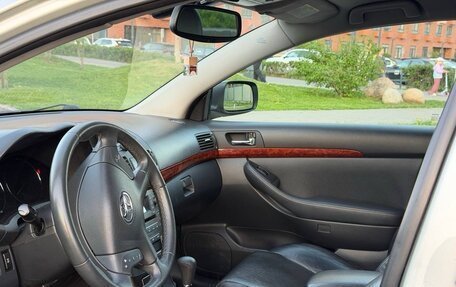 Toyota Avensis III рестайлинг, 2003 год, 530 000 рублей, 37 фотография