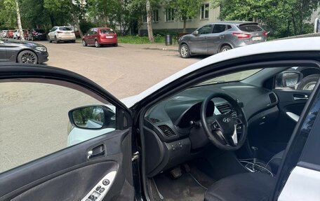 Hyundai Solaris II рестайлинг, 2013 год, 370 000 рублей, 5 фотография