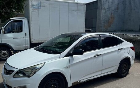 Hyundai Solaris II рестайлинг, 2013 год, 370 000 рублей, 3 фотография