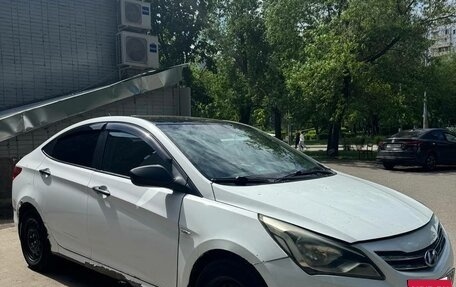 Hyundai Solaris II рестайлинг, 2013 год, 370 000 рублей, 2 фотография
