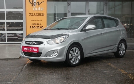 Hyundai Accent IV, 2013 год, 899 000 рублей, 2 фотография