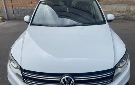 Volkswagen Tiguan I, 2015 год, 1 750 000 рублей, 2 фотография