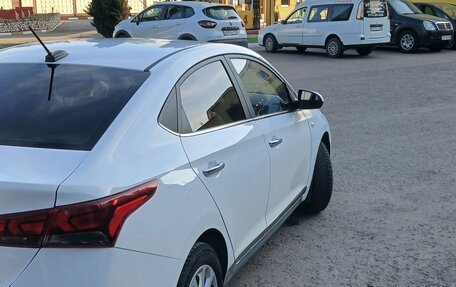 Hyundai Solaris II рестайлинг, 2021 год, 1 350 000 рублей, 2 фотография