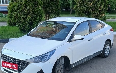 Hyundai Solaris II рестайлинг, 2021 год, 1 350 000 рублей, 4 фотография