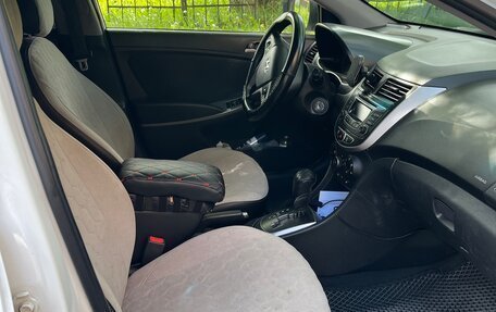 Hyundai Solaris II рестайлинг, 2015 год, 465 000 рублей, 11 фотография