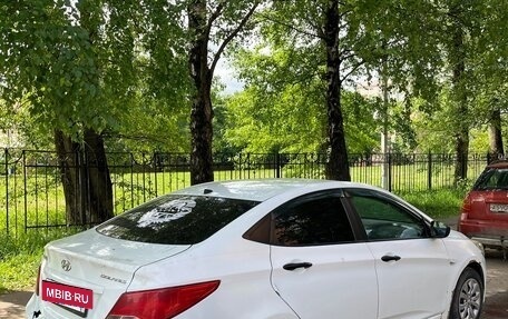 Hyundai Solaris II рестайлинг, 2015 год, 465 000 рублей, 4 фотография