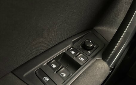 Volkswagen Tiguan II, 2020 год, 2 649 000 рублей, 21 фотография
