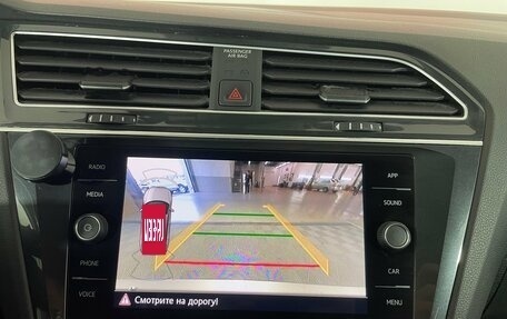 Volkswagen Tiguan II, 2020 год, 2 649 000 рублей, 19 фотография