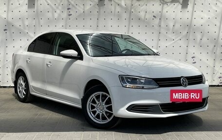 Volkswagen Jetta VI, 2014 год, 1 190 000 рублей, 2 фотография