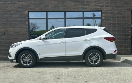 Hyundai Santa Fe III рестайлинг, 2017 год, 1 990 000 рублей, 2 фотография