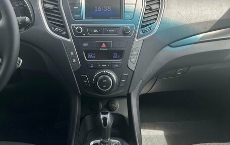 Hyundai Santa Fe III рестайлинг, 2017 год, 1 990 000 рублей, 10 фотография