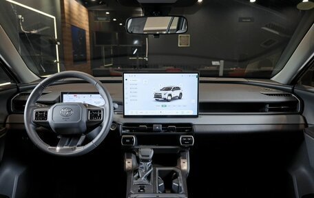 Toyota RAV4, 2026 год, 4 300 000 рублей, 24 фотография