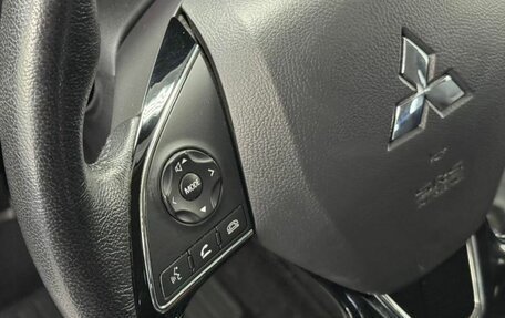 Mitsubishi Outlander III рестайлинг 3, 2018 год, 2 250 000 рублей, 11 фотография