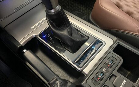 Toyota Land Cruiser Prado 150 рестайлинг 2, 2021 год, 6 980 500 рублей, 22 фотография