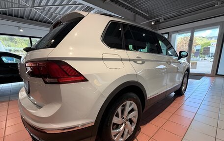 Volkswagen Tiguan II, 2023 год, 2 980 000 рублей, 6 фотография