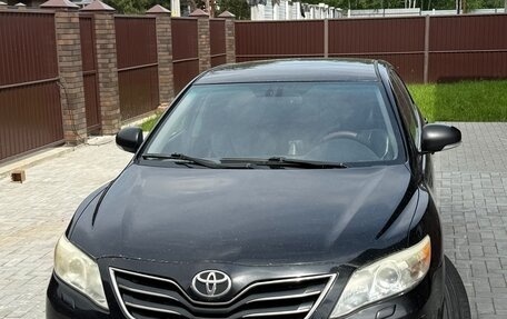 Toyota Camry, 2011 год, 930 000 рублей, 1 фотография