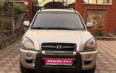 Hyundai Tucson III, 2008 год, 850 000 рублей, 1 фотография