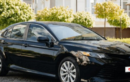 Toyota Camry, 2018 год, 2 320 000 рублей, 1 фотография