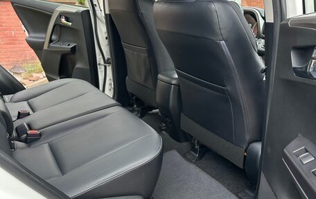 Toyota RAV4, 2015 год, 2 500 000 рублей, 5 фотография