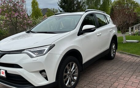 Toyota RAV4, 2015 год, 2 500 000 рублей, 7 фотография