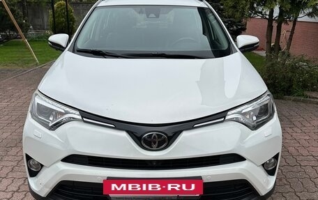 Toyota RAV4, 2015 год, 2 500 000 рублей, 6 фотография