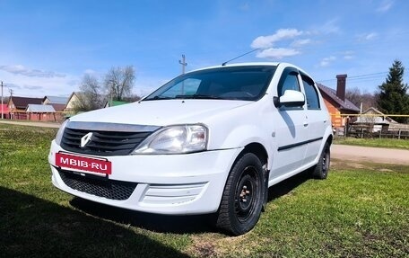 Renault Logan I, 2013 год, 299 000 рублей, 2 фотография