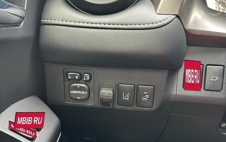 Toyota RAV4, 2015 год, 2 500 000 рублей, 10 фотография