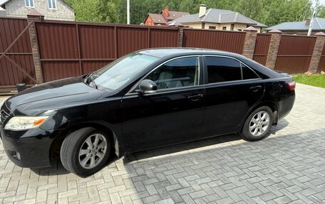 Toyota Camry, 2011 год, 930 000 рублей, 2 фотография