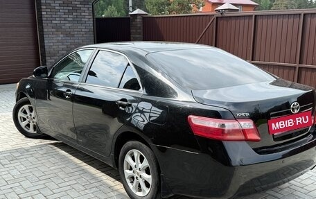 Toyota Camry, 2011 год, 930 000 рублей, 3 фотография
