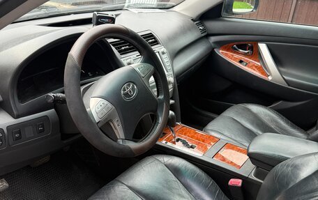 Toyota Camry, 2011 год, 930 000 рублей, 8 фотография