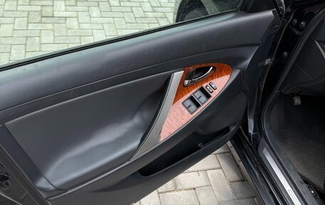 Toyota Camry, 2011 год, 930 000 рублей, 13 фотография