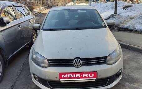 Volkswagen Polo VI (EU Market), 2011 год, 600 000 рублей, 2 фотография