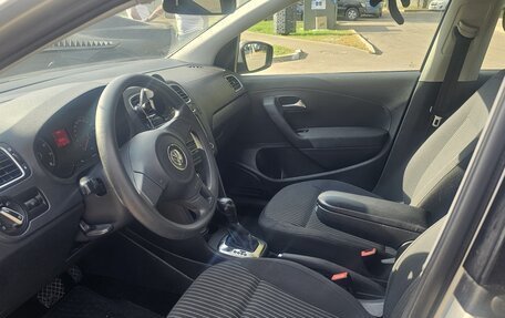 Volkswagen Polo VI (EU Market), 2011 год, 600 000 рублей, 21 фотография