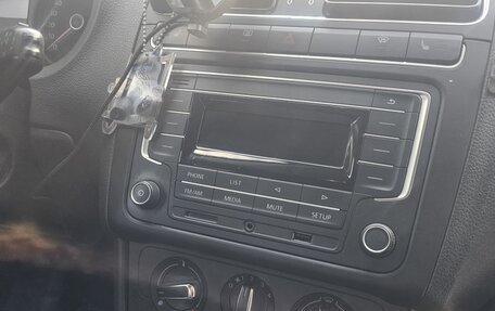 Volkswagen Polo VI (EU Market), 2011 год, 600 000 рублей, 15 фотография