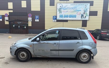 Ford Fiesta, 2006 год, 200 000 рублей, 4 фотография
