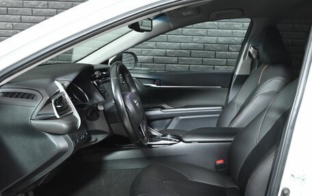 Toyota Camry, 2018 год, 2 499 000 рублей, 10 фотография