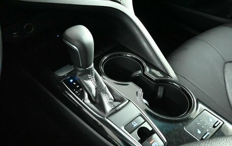 Toyota Camry, 2018 год, 2 499 000 рублей, 16 фотография