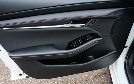 Mazda 3, 2026 год, 2 200 000 рублей, 21 фотография