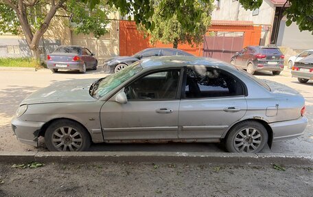 Hyundai Sonata IV рестайлинг, 2004 год, 135 000 рублей, 2 фотография