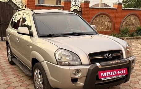 Hyundai Tucson III, 2008 год, 850 000 рублей, 3 фотография