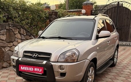 Hyundai Tucson III, 2008 год, 850 000 рублей, 2 фотография